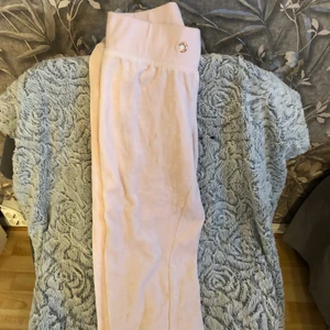 Mjukabyxor - Rosa mjukisbyxor från cubus strl 150