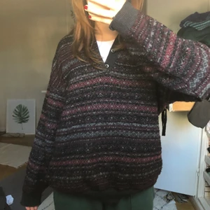 tröka - stickad varm tröja från secondhand sitter overzid och skön