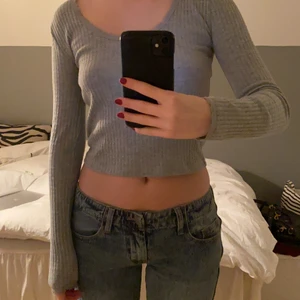 Grå tröja - Grå långärmad 😍😍