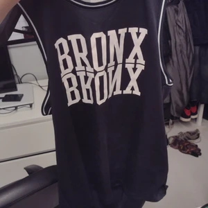 Tank top Size: M - Tank top Size: M. Never used. Good condition! Good for hot days in the sun or sports/working out! 