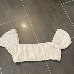 Sommar topp - En jättesöt sommartopp som jag nästan aldrig  kunnat använda då den varit för liten :( super fin att ha på sommaren!