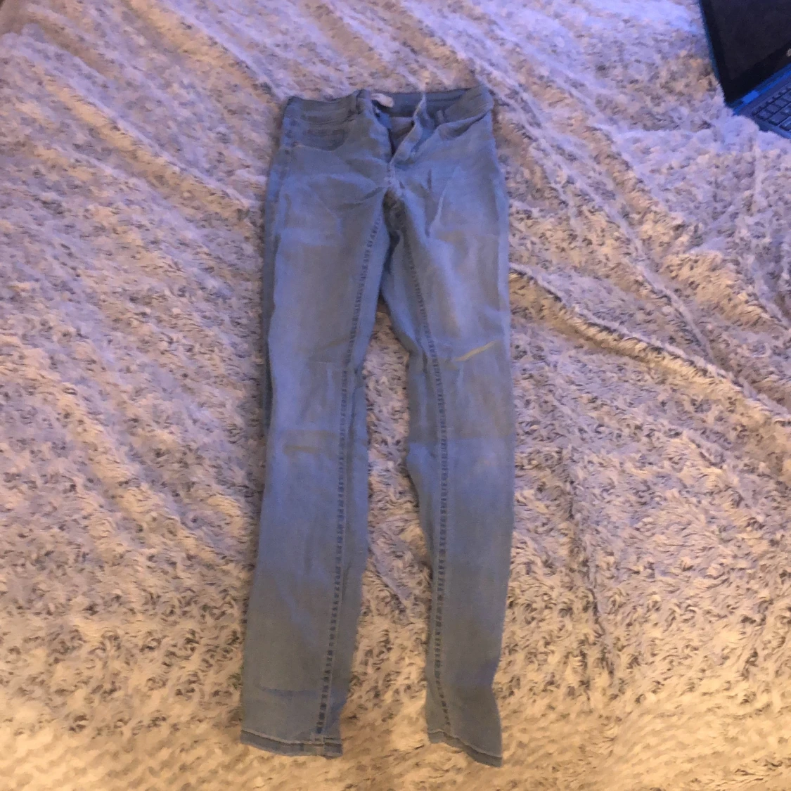 Molly jeans från Gina strl s högmidiade. - 90