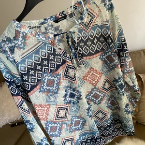 Fina mönster - Perfekt till sommaren på en bikini eller om man vill ha på sig något tunnare 