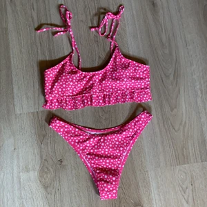 Bikini  - Supersöt bikini från SHEIN. Endast testad. Säljer då den va något liten i överdelen för mig