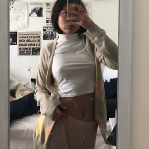 Ginatricot XL - Very light and simple cardigan from ginatricot good quality and summery