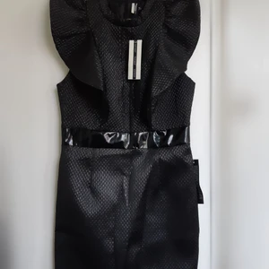 Klänning i storlek 38  - Jättefin klänning från Topshop 😍 Har aldrig använt