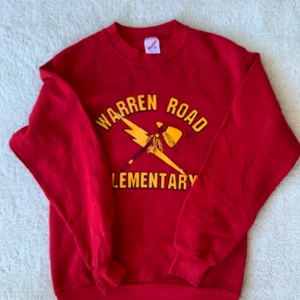 Vintage college sweatshirt - Röd i fint skick