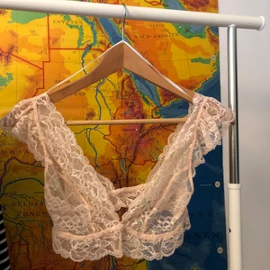 Bralette - Superfin bralette i spets. Pris+frakt