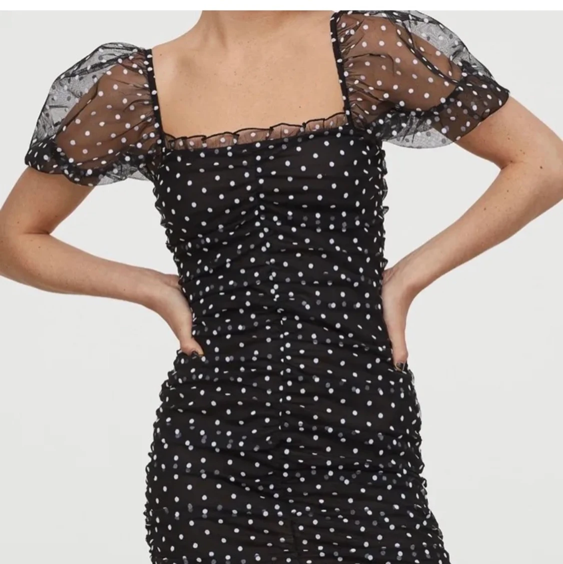 HELT OANVÄND KLÄNNING - 91