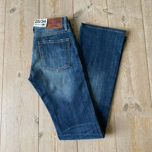 Lågmidjade jeans - Helt nya lågmidjade jeans från Crocker i storlek W25/L34💕 köptes för 600kr och säljs för 150kr🥰 köparen står för frakt,,,66kr