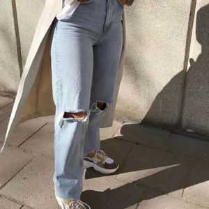 90’s Gina High Waist - Oanvända med lappen kvar. Gina Tricots 90’s high waist jeans strl 36