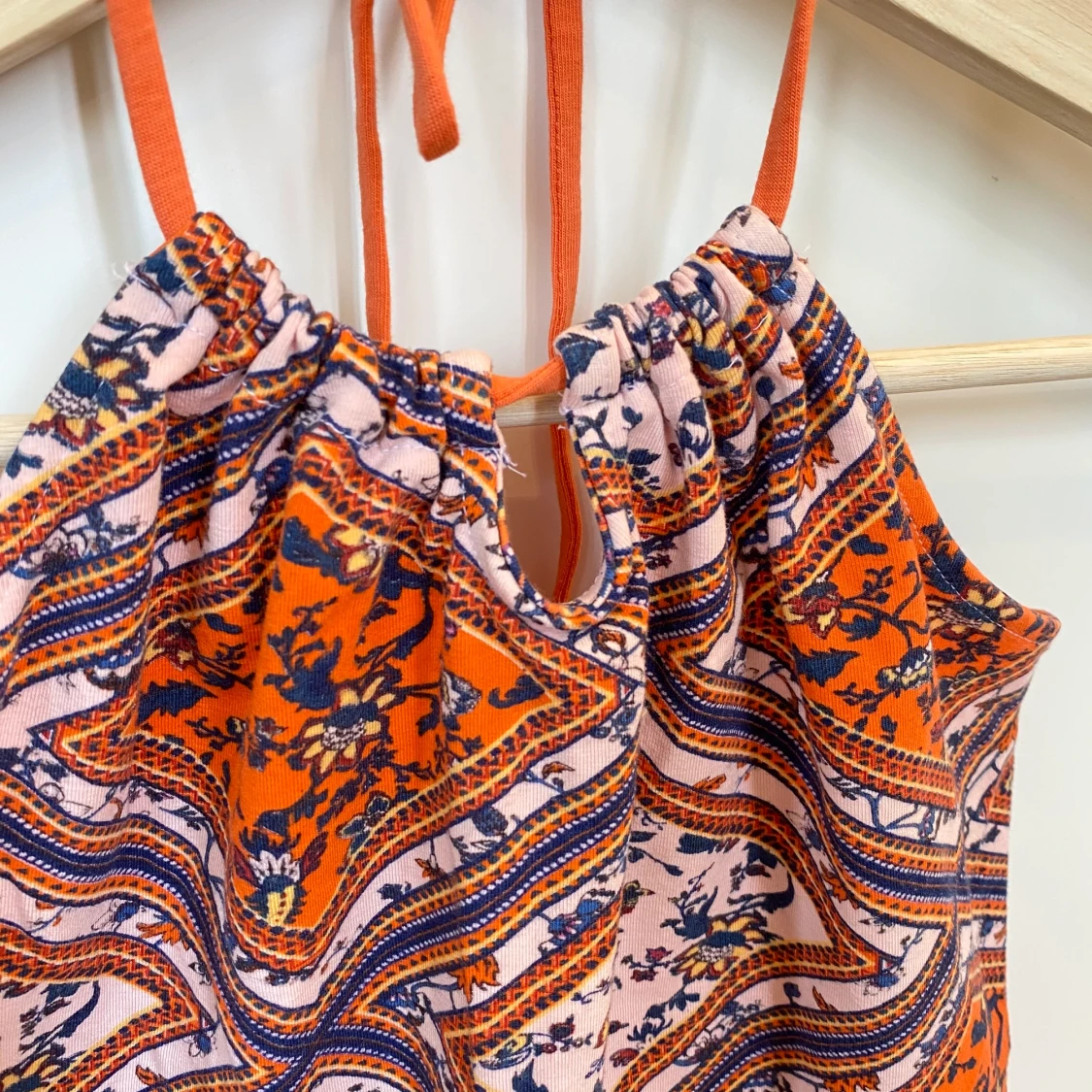 H&M halter top  - 90