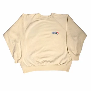 Italian open 88’ - vintage sweatshirt - En otroligt fin ljusgul tjocktröja från italian open 1988. Den är alltså med stilen 80s90s. Perfekt inför sommaren då den inte är jättetjock. Köpt i italien.