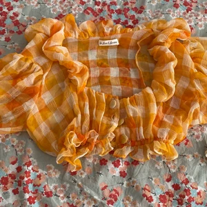 For love and lemons top - Helt ny med tags kvar, den blev tyvärr för liten och total priset vart ungefär 1000kr, som ni kan se på tredje sliden