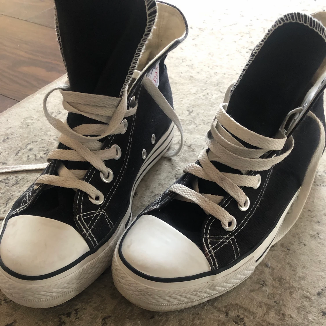 Svarta converse med hög sula - 90