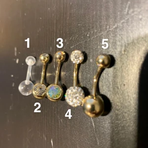 Navelpiercingar - Helt oanvända! Jätte fina men använder ej de. Fri frakt! 55kr styck, det blir billigare vid köp av mer än en! ❤️ 