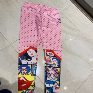 träningstights - balla träningstights, Strl M men passar S oxå💓 skriv pm för fler bilder