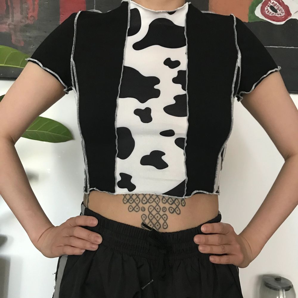 Visible reverse stitching with lettuce hem and patchwork fabric. New in package. Only tried on for 30 seconds to take this pic. I’m 5’2 and 91lbs. Didn’t even get an Instagram pic haha! Verrrryyy cute, just not for me. Brand new item. Comes in original Shein bag. Cotton polyester blend. Happy to bundle. Will gladly take more pics and measurements. Smoke and pet free storage space. . Toppar.