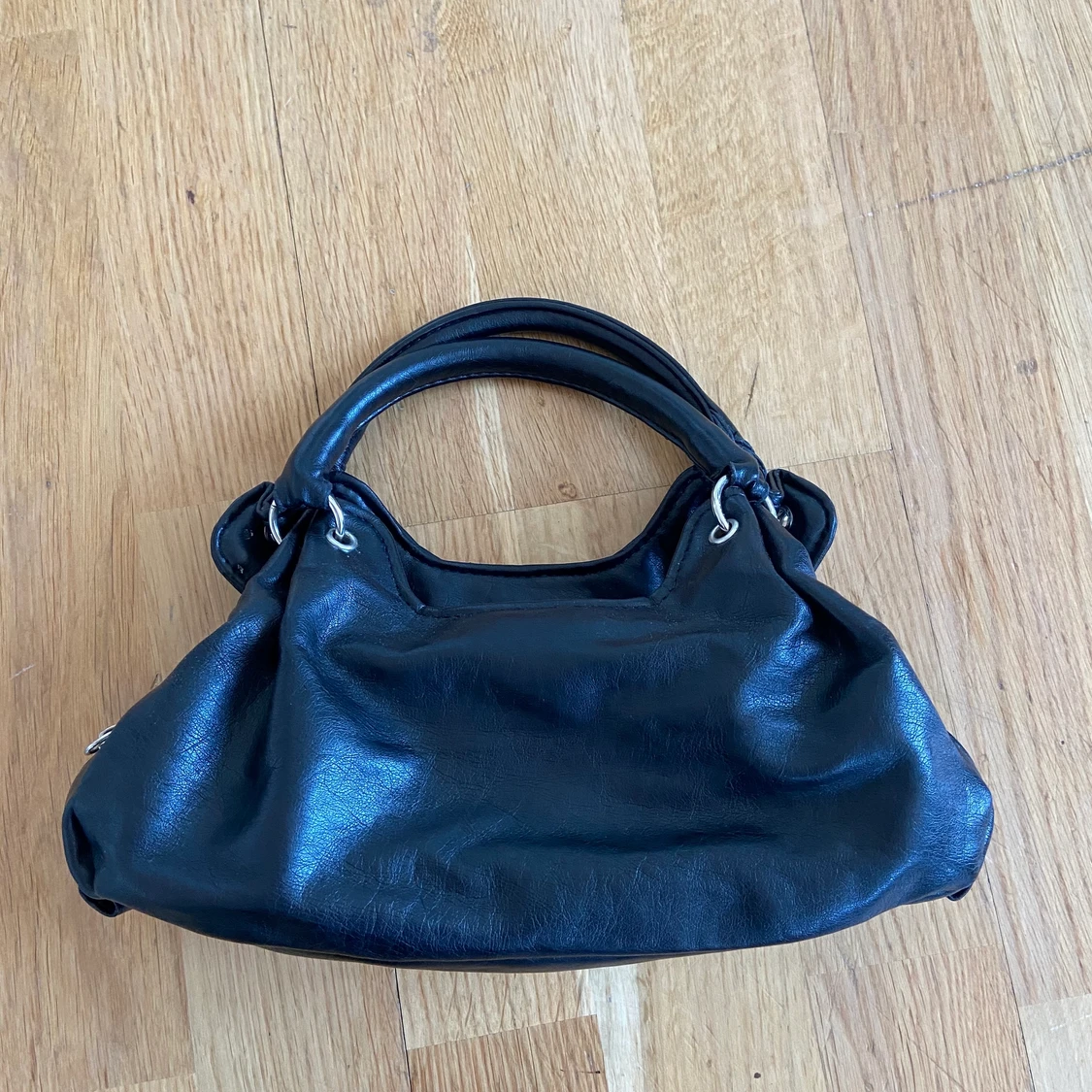 Svart handväska - 90