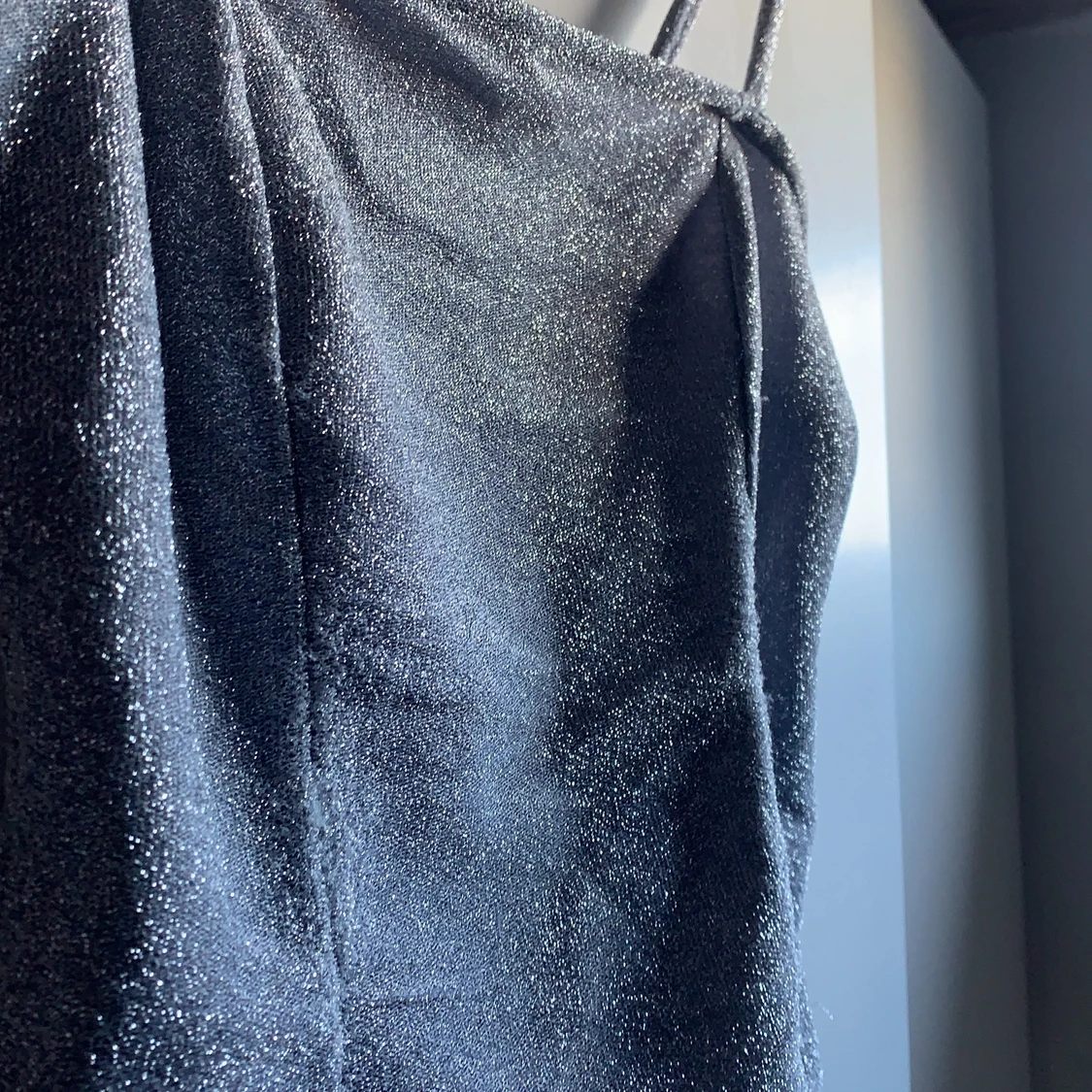 En blå glittrig topp - 90