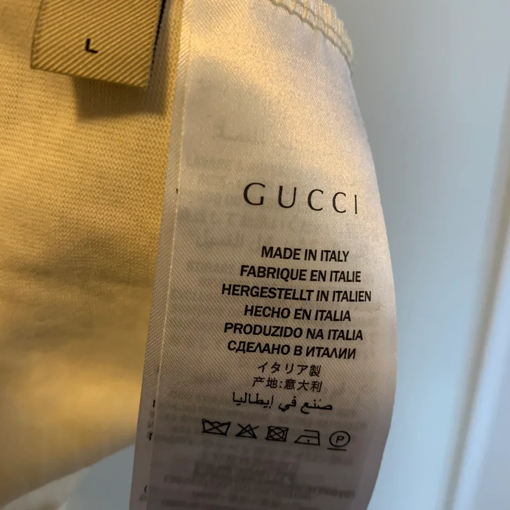 Gucci/The north face T-shirt, LARGE . Skjortor.