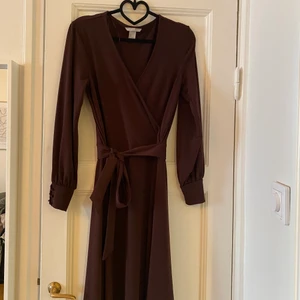 Klänning strl S - Klänning perfekt för arbetet. Strl S