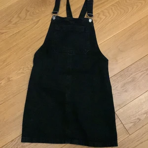 svart jeans klänning - Svart jeans klänning, storlek 36