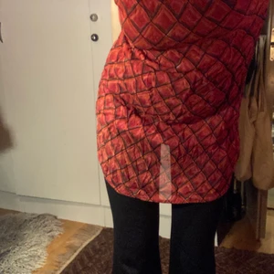 Topp/Klänning - Så fint mönster, kommer inte till användning längre pga lite för liten! Snygg över byxor eller som klänning