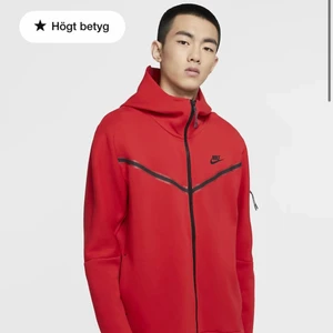 nike tech fleece - söker röd eller ljusblå (se andra bilden)  nike tech fleece i storlek S! skriv i dm om du säljer 