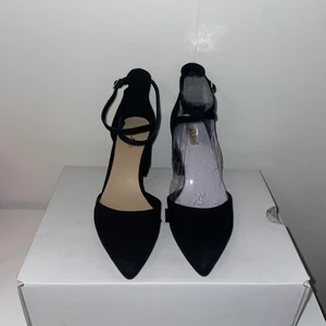 Klackskor storlek 36 - Oanvända skor från Aldo. Kommer med kartong om så önskas. Storlek 36