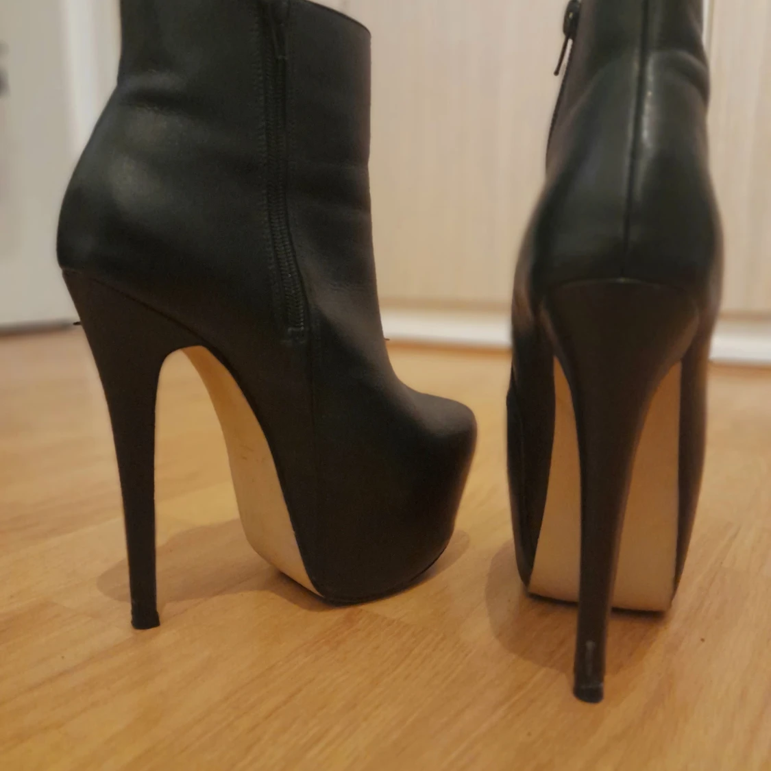 Stilrena platå- och stilettklackar(15cm) - 90