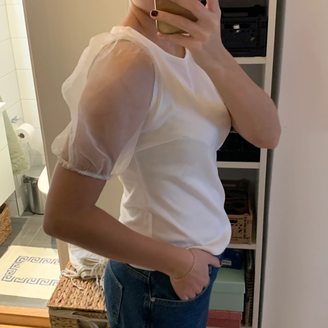 Vit topp med puffärm  - 90