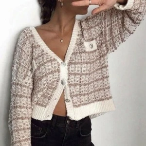 Glittrig kofta - Glittrig kofta från Zara i storlek M (1a bilden är lånad)