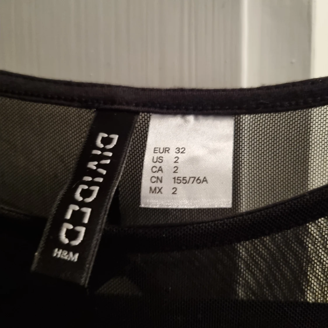 Divided tight klänning. - 90