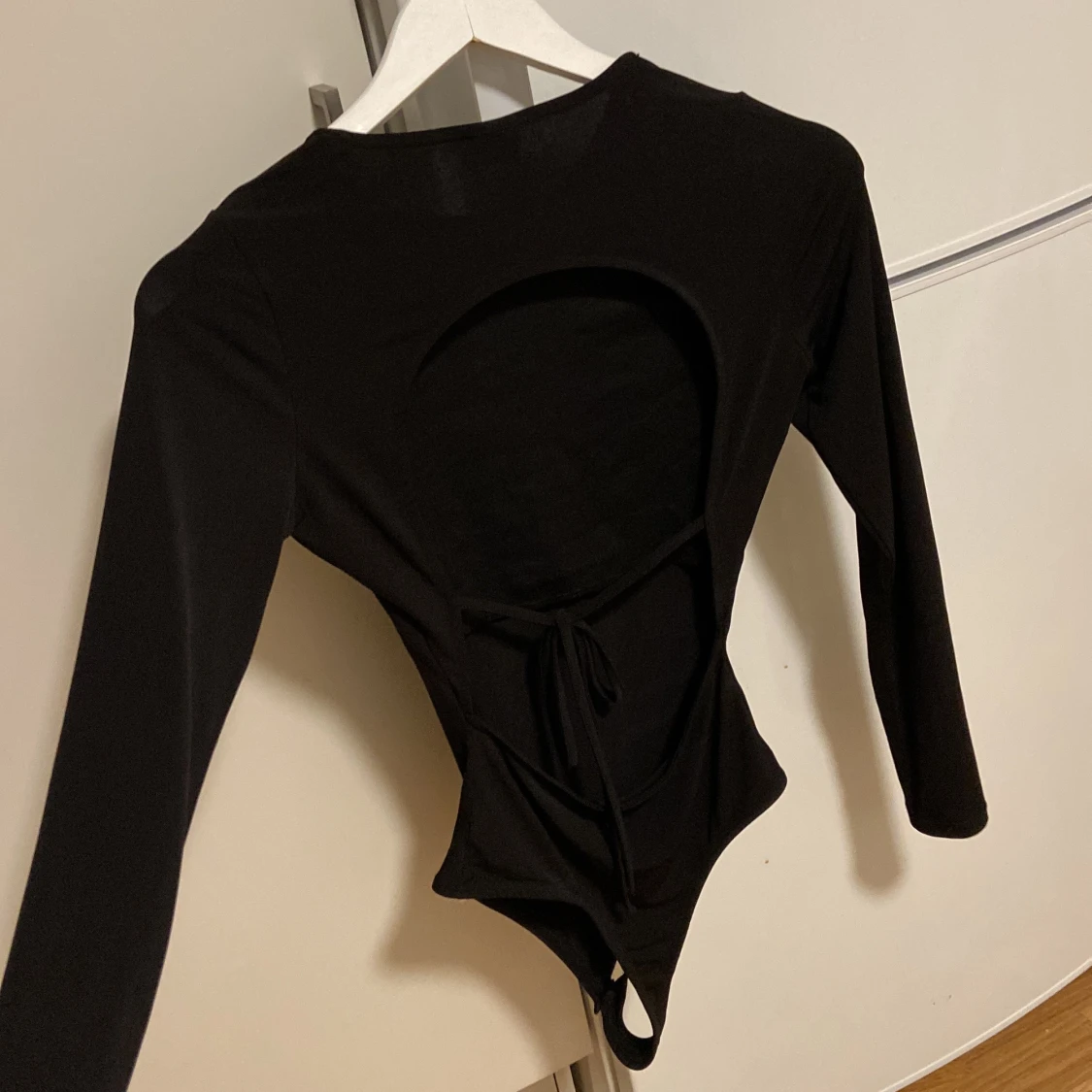 Tröja med öppen bak  - 90