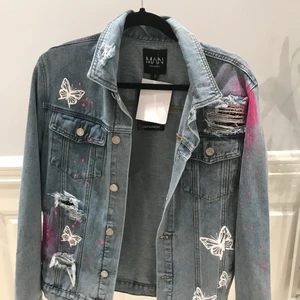 Jeans jacka  - Jeans jacka oanvänd 