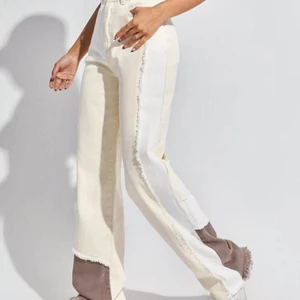 Coola jeans - Jätte coola jeans, med fina detaljer. Säljer billigt