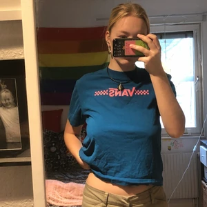 Vans tröja💥💥 - Skitfet tröja från vans som tyvärr aldrig kommer till användning🥱🙏 Välj bland tröjor/toppar på min sida och få 4 för 99😎