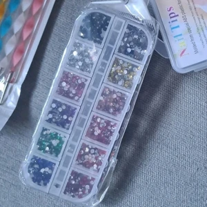 Nagelglitter/stenar - Nytt o oöppnad förpackning 