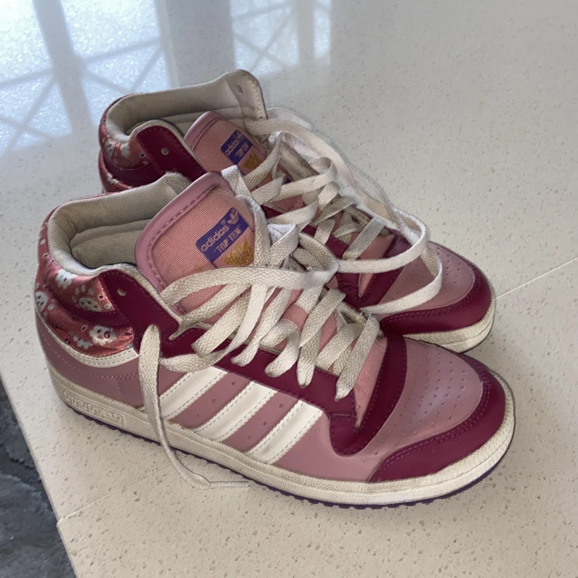 Adidas skor  - 91