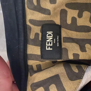Fendi T-shirt - Fendi t-shirt 9/10 och storlek XL