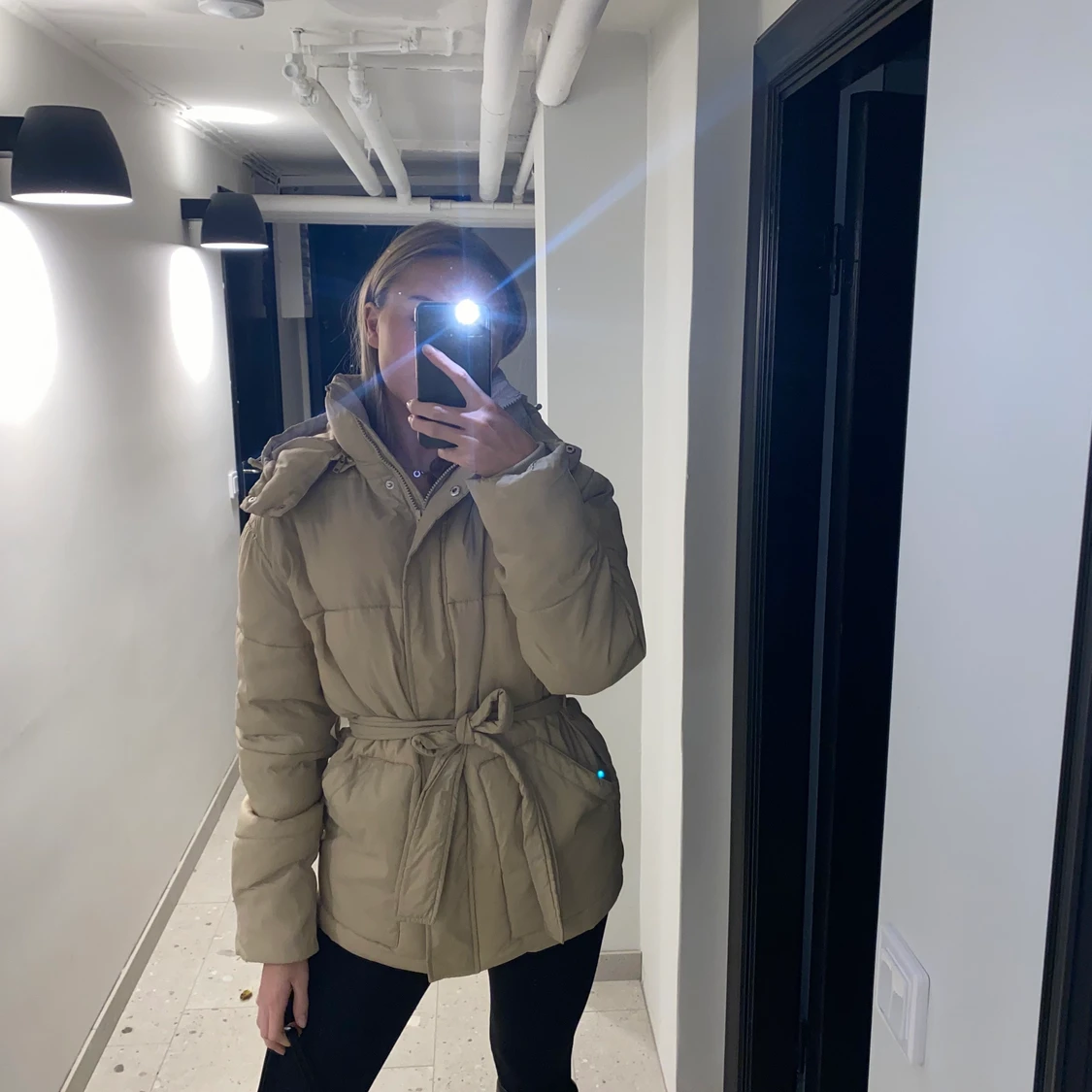 Beige vinterjacka från NAKD