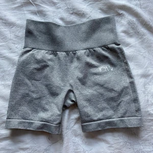 ICIW tränings shorts  - Grå ICIW tränings shorts🤍 Använda fåtal gånger men är för små.