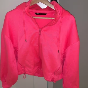 Nypon rosa Hoodie - Stl L från zara i gott skick knappt använt 