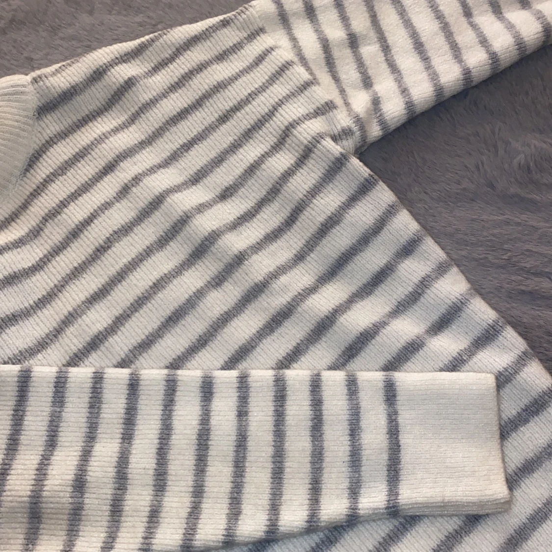 Stickad tröja  - 90