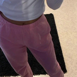 Mjukisbyxor  - Knappt använda nyskick💗 nypris 299kr