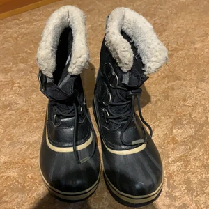 Vinter skor  - Dom är vattentäta och är storken 34,5