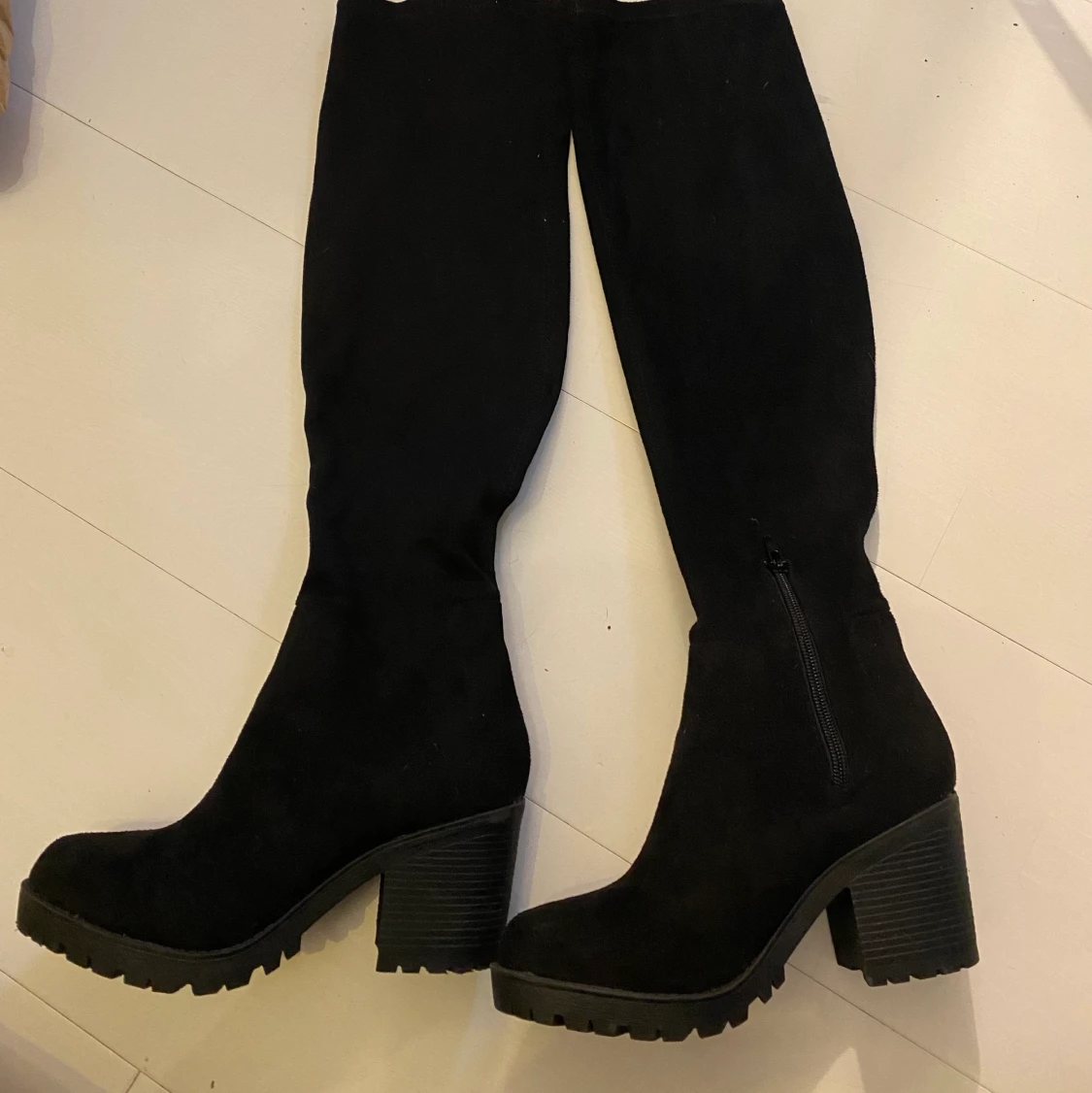 Svarta stövlar 36 - 90