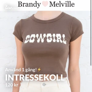 Brandy M T-shirt ⚡️⚡️ - Intressekoll på denna Cow Girl tshirt från Brandy M! Vid bra pris säkjer jag denna. Lägsta pris 120kr +frakt⚡️ Använd 1 gång, stretchigt material som passar XS-M