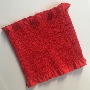 Tub top - Röd stretchig tubtop passar nästan alla storlekar